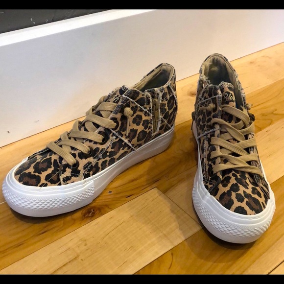 Super Cute  Sneakers - Picture 1 of 6